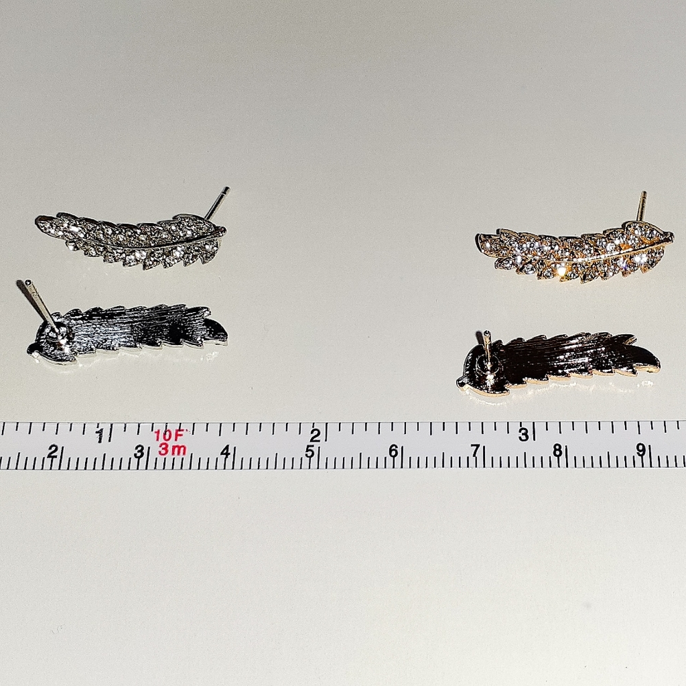 💖Beautiful Rhinestone Feathers/Leafy Earings - Picture 5 of 8